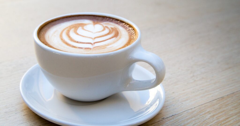 コーヒーは肌に悪い?糖化との関係とは